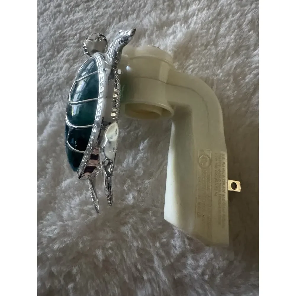 Bath & Body Works SEA TURTLE Wallflower Nightlight Plug-in Turquoise Blue Silver